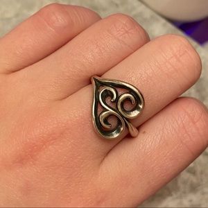 James Avery Swirl Heart Ring Size 7